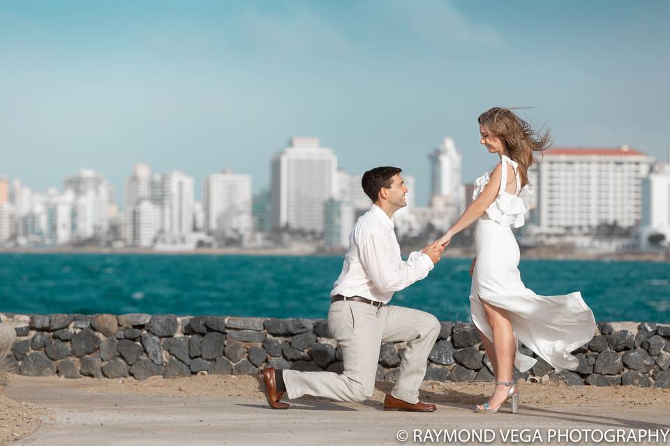 Raymond Vega Photography / Professional Wedding Photographer https://www.facebook.com/raymondvegaphotography/?ref=settings