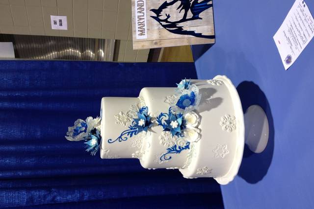 Isomalt Flowers, tiered cake