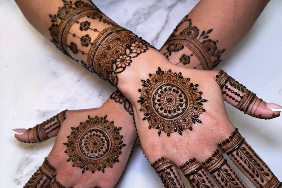 The Poppy Touch Makeup/ Hair