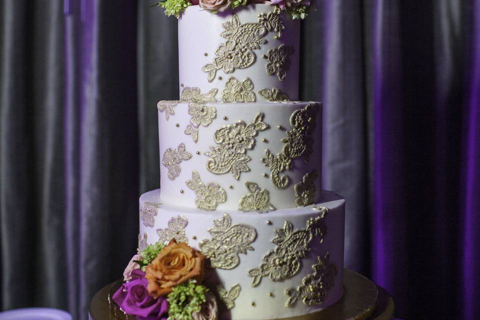 Pattern design on cake