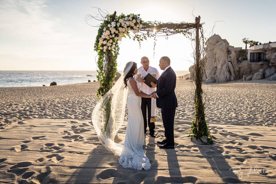 Beach elopement at los cabos mexico