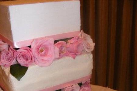 Pink Roses Wedding Cake