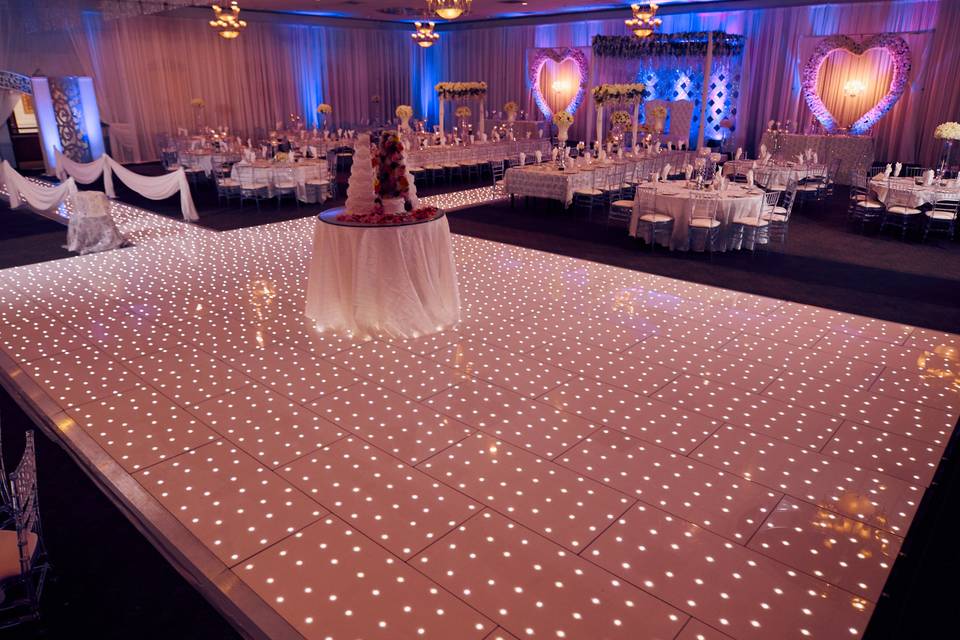 An illuminated reception setup