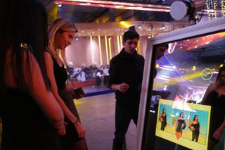 Flash Bros Magic Mirror