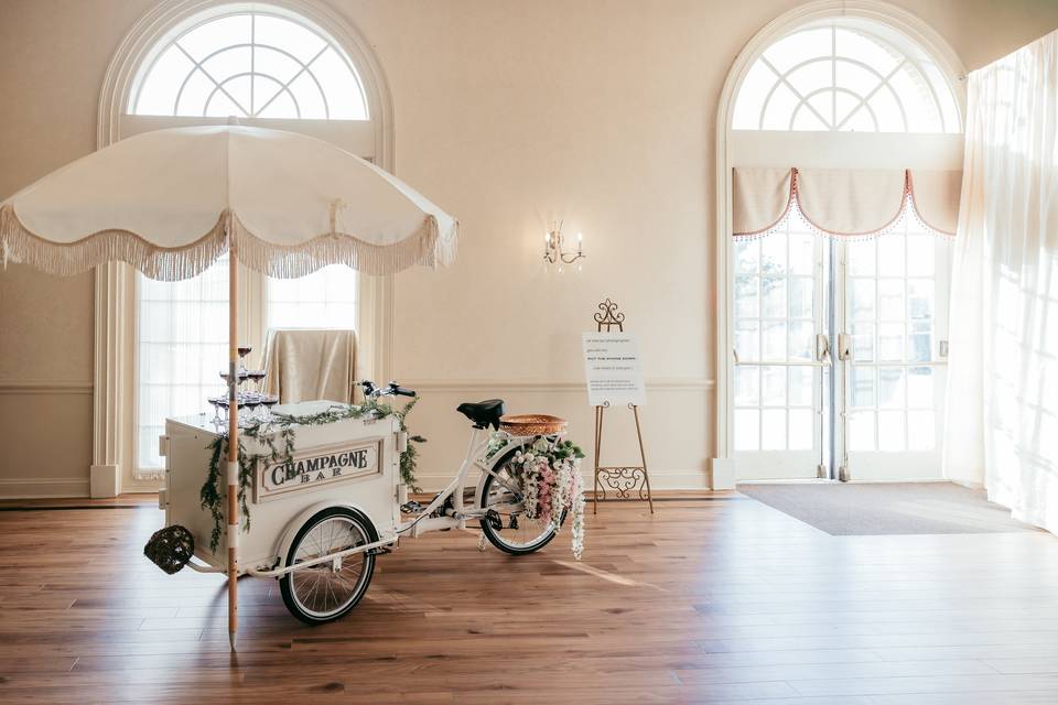 Photo by LovesStruck Photos