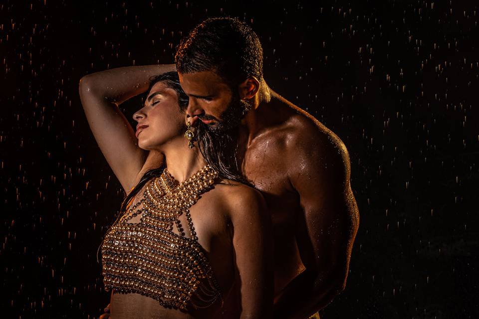 #rainshoot #couple #dancingint