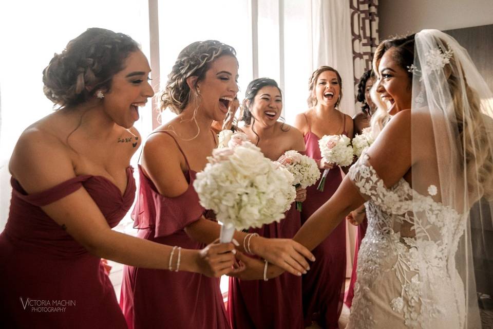 #weddingday #bride #bridesmaid