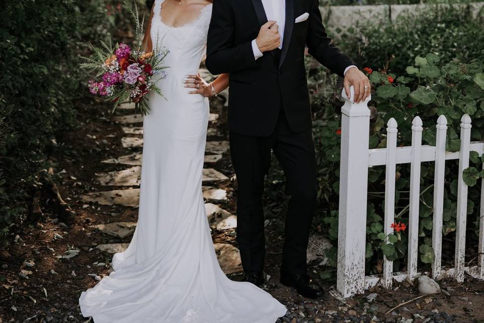 Couple with a nature backgroun