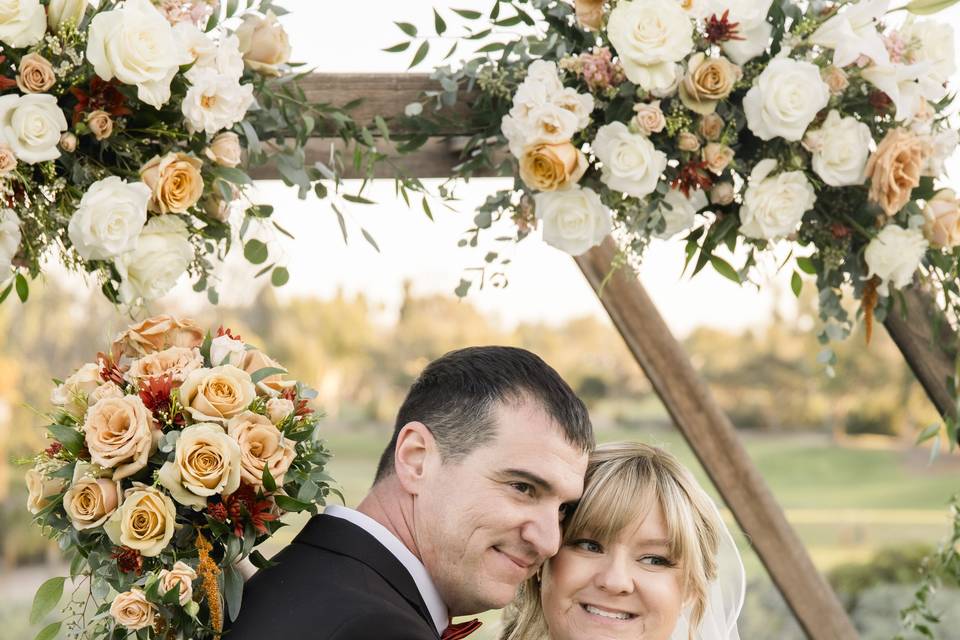 Couple with hexagon arch