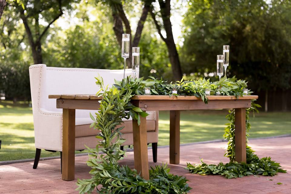 Sweetheart table