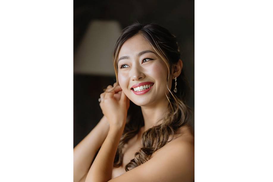 Natural hair and makeup
