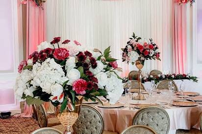 Ceremony Draping. Centerpiece.