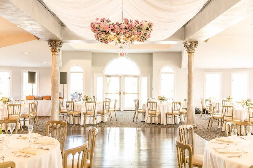 Ceiling Draping Roses Decor