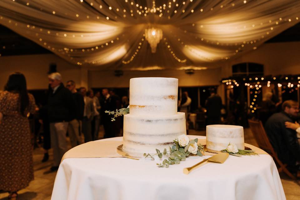 Cake table