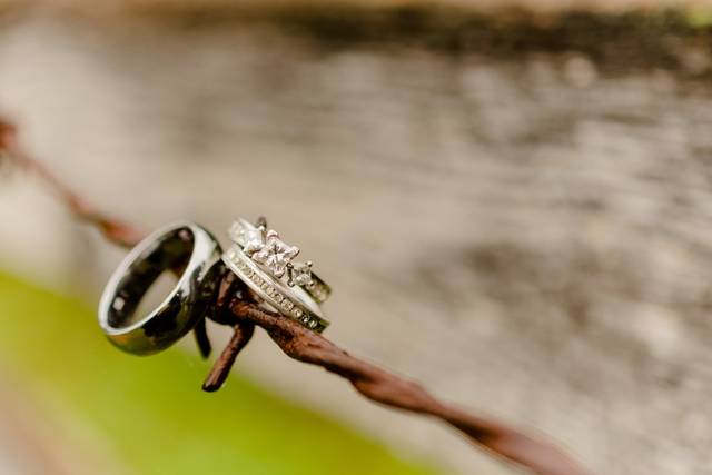 Detailing on rings
