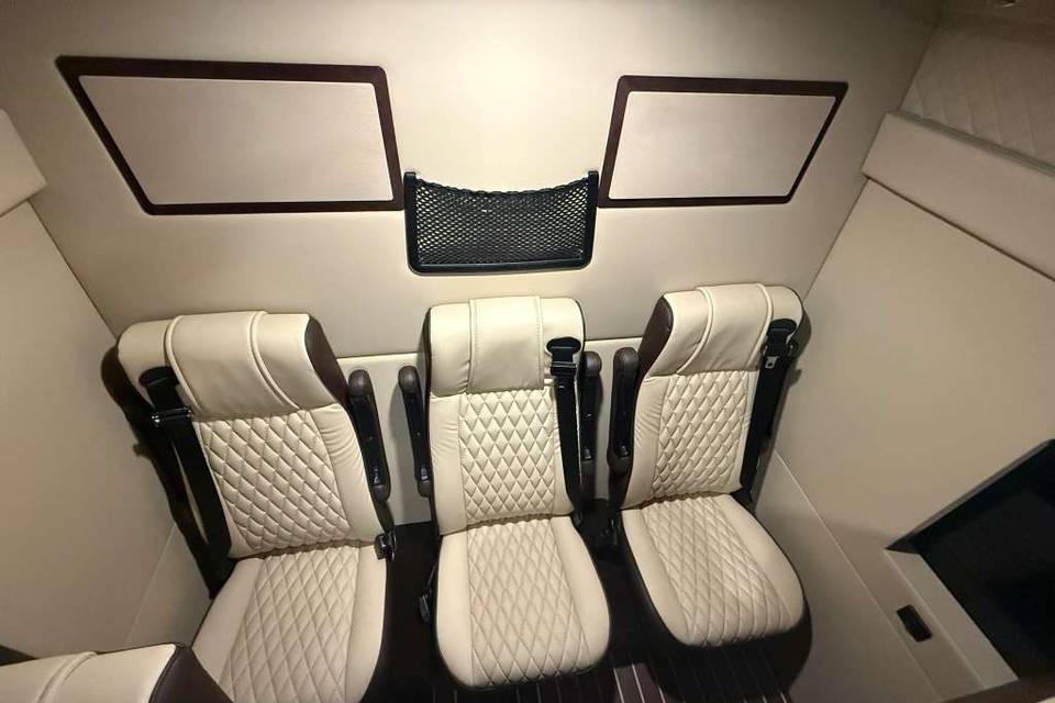 Interior 7
