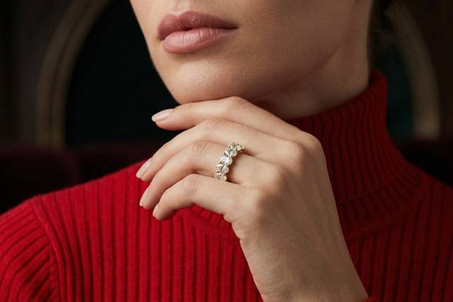 Oval shaped diamonds ring