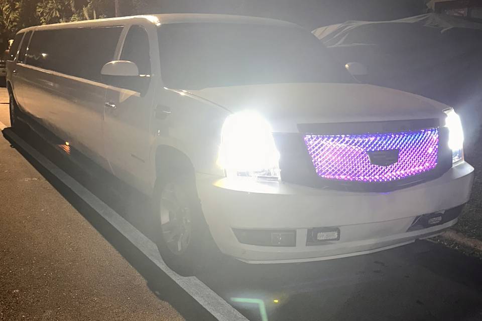 Escalade stretch limo exterior