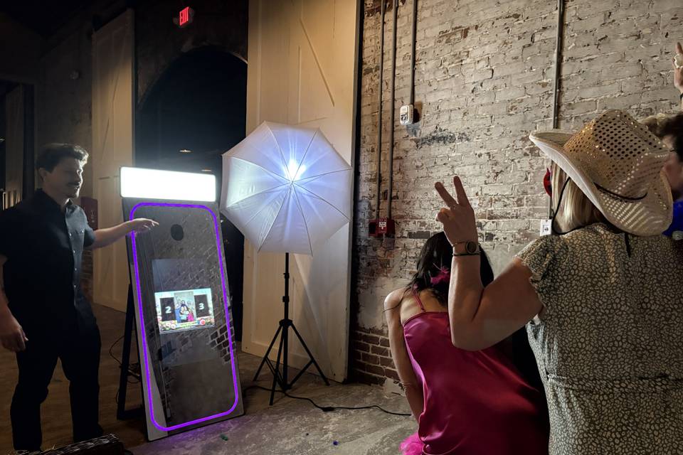 Mirror photobooth