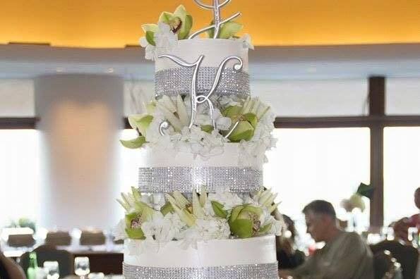 Maui Wedding Cakes and Dessert Catering | CJ's Maui