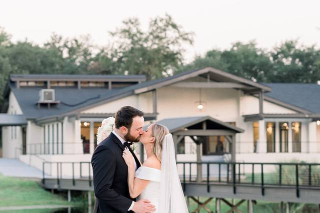 Hidden Pines | Lake Houston by Walters Wedding Estates