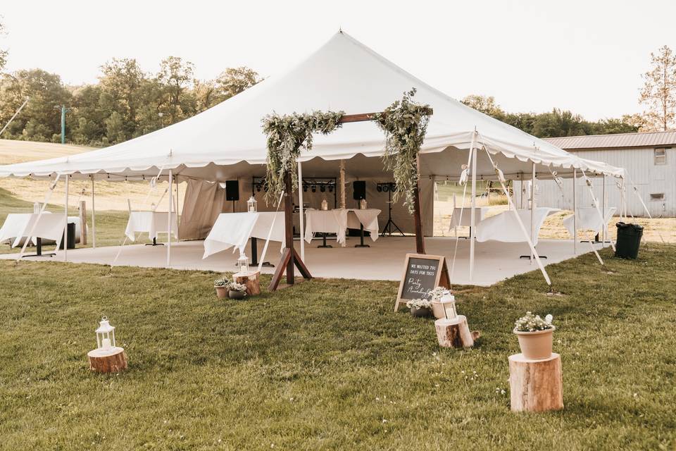 Outdoor tent