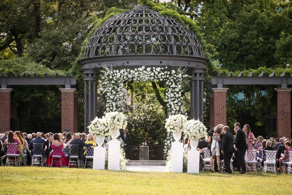 Lua Floral Artistry