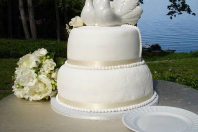 2 layred wedding cake