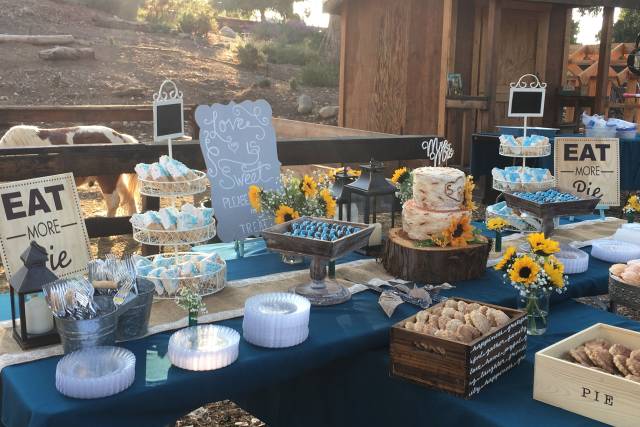 Rustic WeddingCakes, Mini Pies, Dipped Cookies, Marshmallow Treats