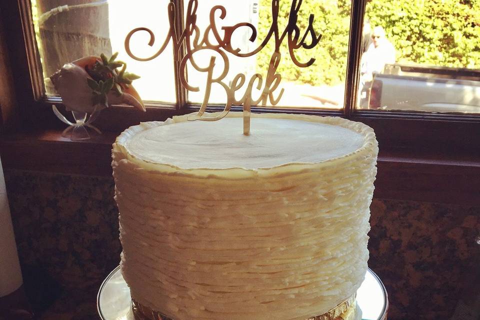 Ruffled Wedding CakeVanilla w/ Vanilla Bean Buttercream