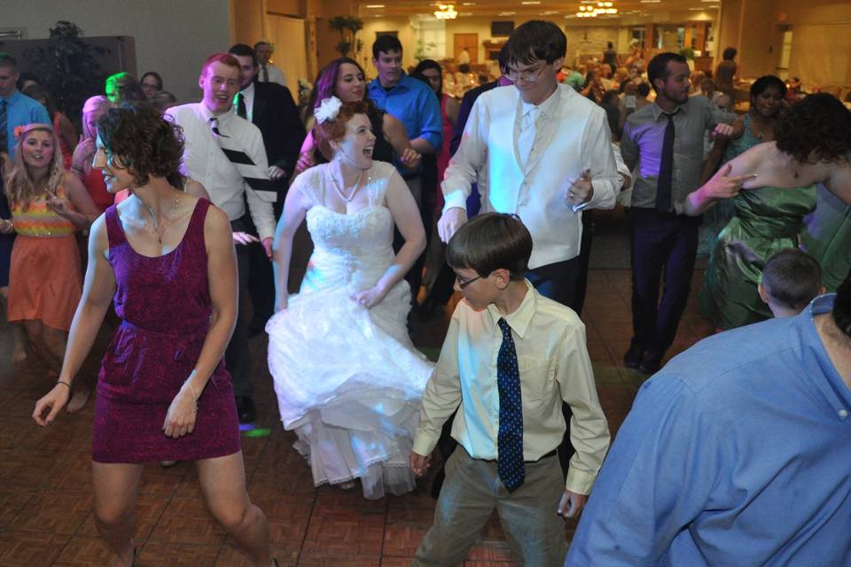 Take Five Entertainment - DJ - Cincinnati, OH - WeddingWire