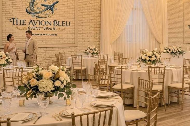 The Avion Bleu