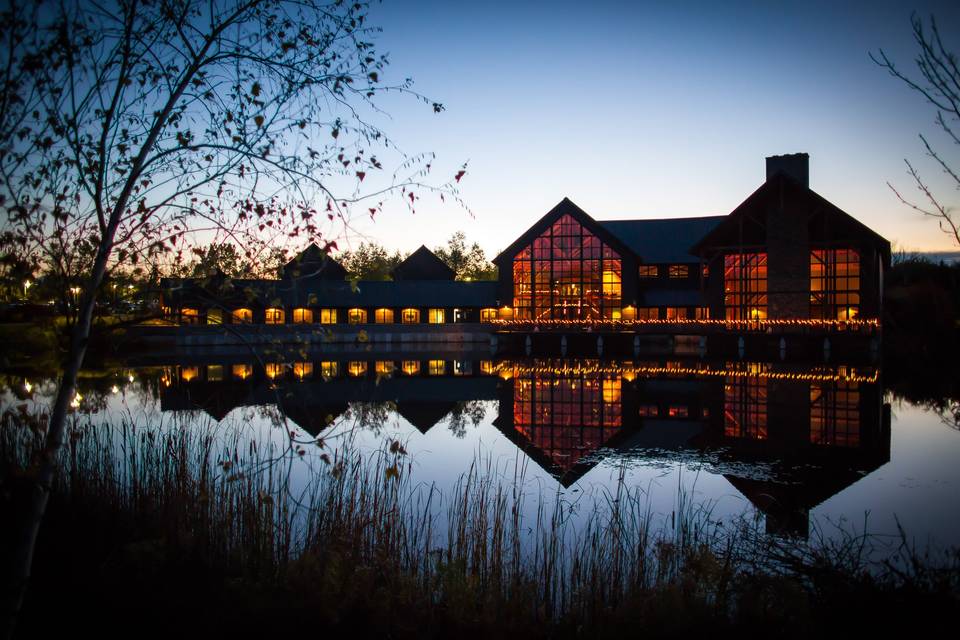 Allyn Lodge Exterior