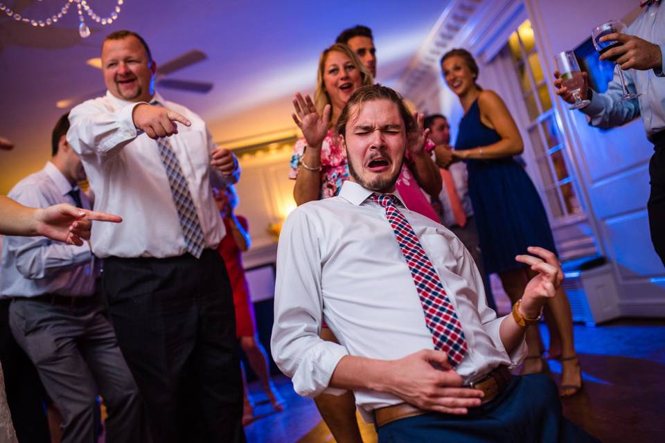 Wedding AIr Guitar