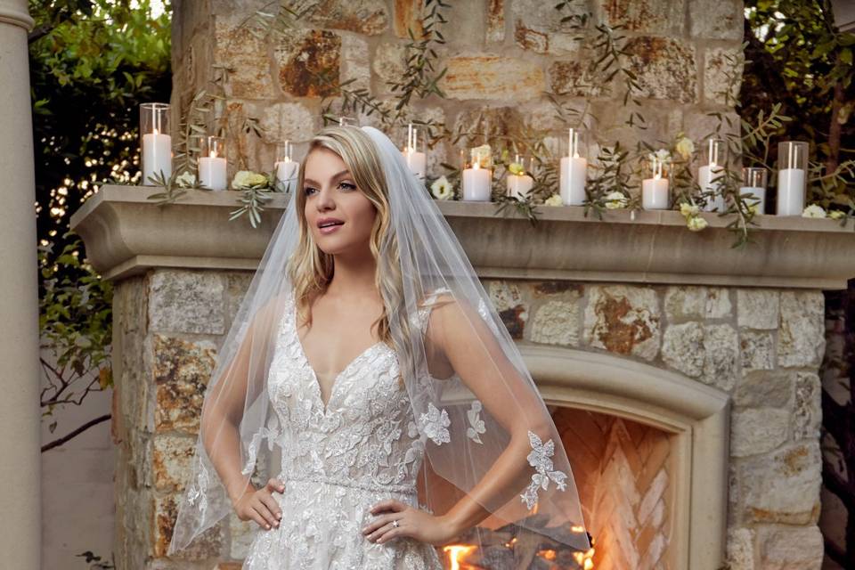 Casablanca Bridal 2447V Veil to Match Gown 2447 Cathedral Length Tulle and Lace One Size Cathedral Length / Ivory/Ivory