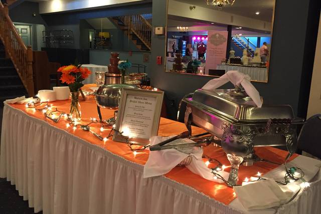 Display at the Watson Inn Bridal Show