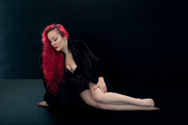 Boudoir, Weddings, & Portraits