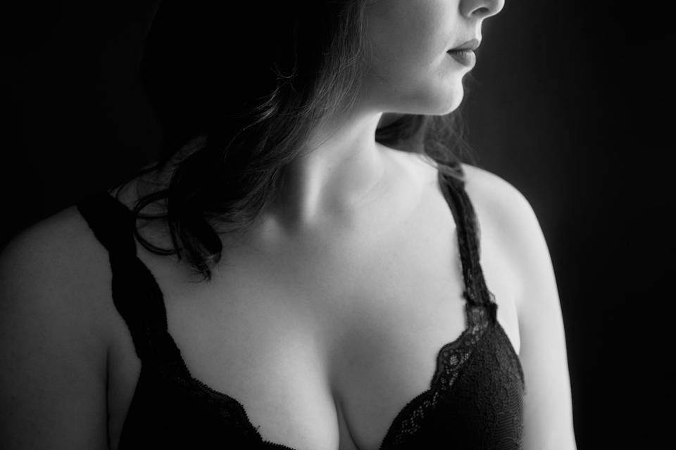 Boudoir, Weddings, & Portraits