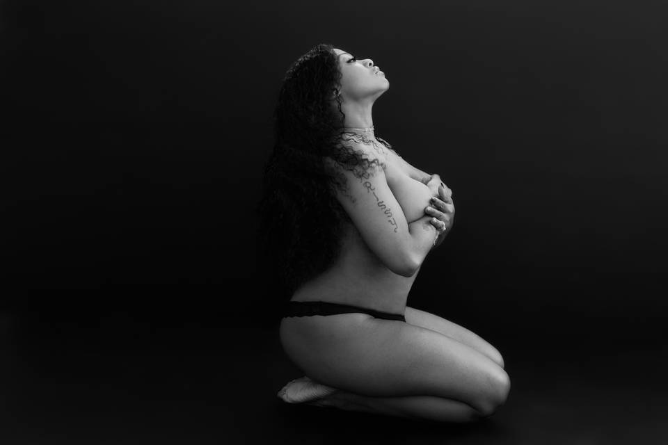 Boudoir, Weddings, & Portraits