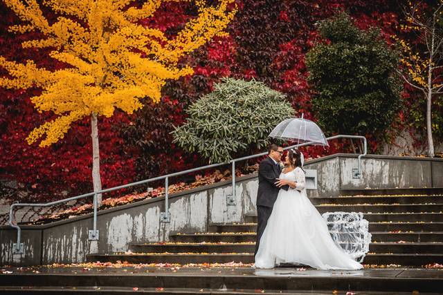 Fall wedding on the boardwalk