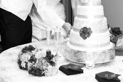 Couple slicing the cake