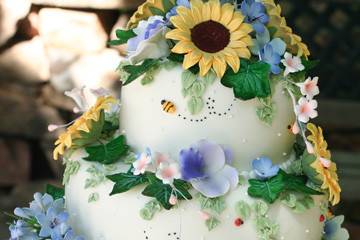 QTCinderella on X: Some of y'all didn't know I used to make wedding cakes  for a living and I miss it all the time. But here are a few of my favorites