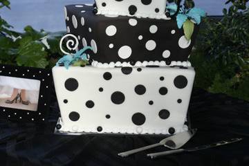 Cake by Alessandra