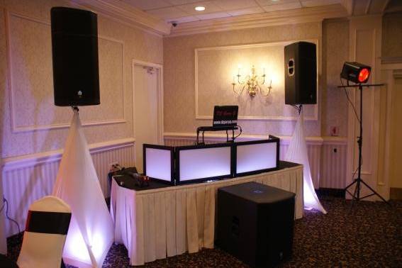 DJ station