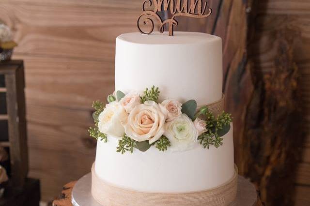 Cake Flowers Barn Wedding