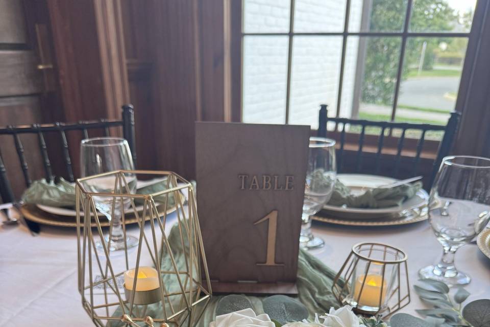 Floral table setting