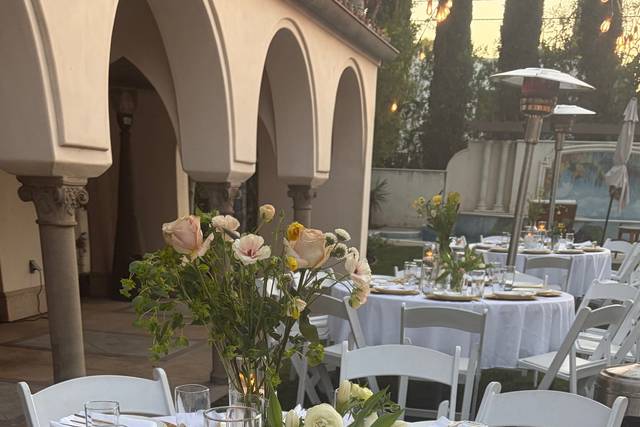 GennieBee Catering