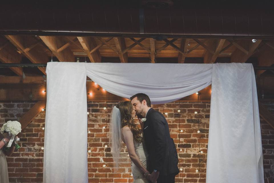 Couple kissing in the venue