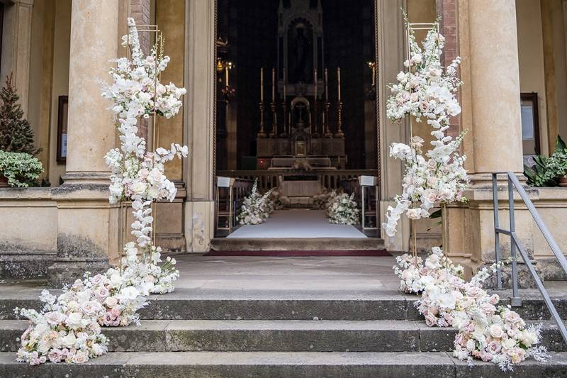 CHURCH FLORAL WEDDING