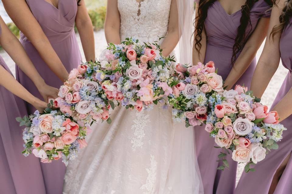 BRIDESMAIDS BOUQUET